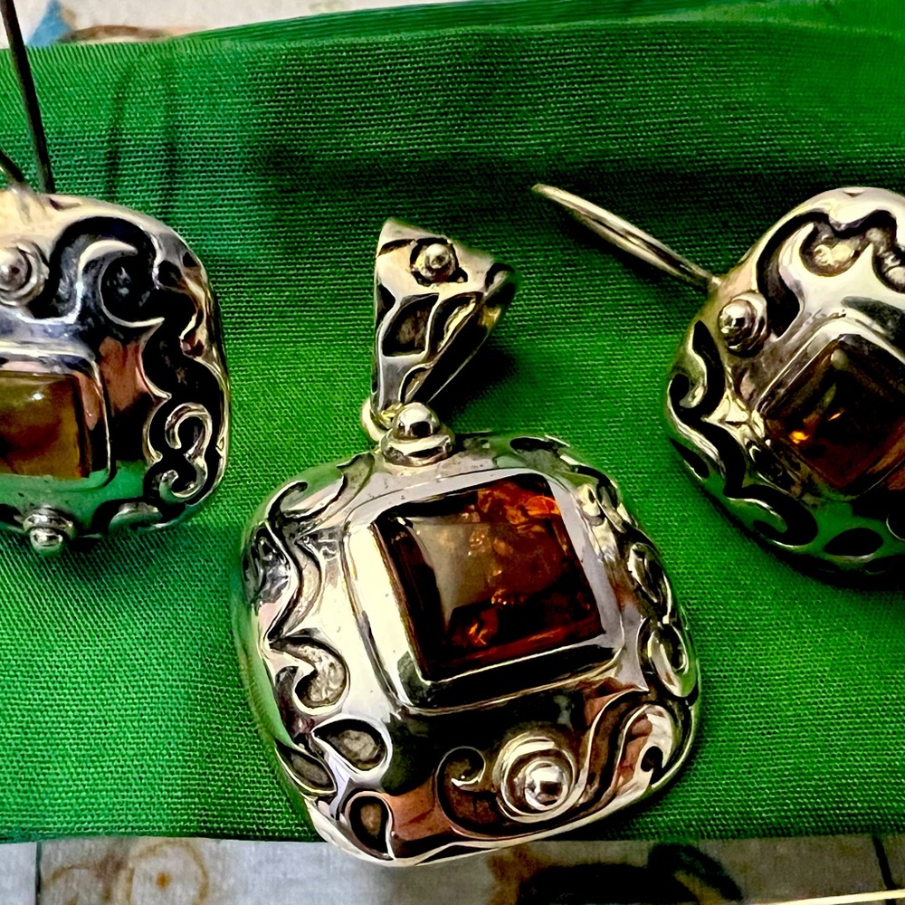 Silpada Sterling silver and Amber matching earrings and pendant